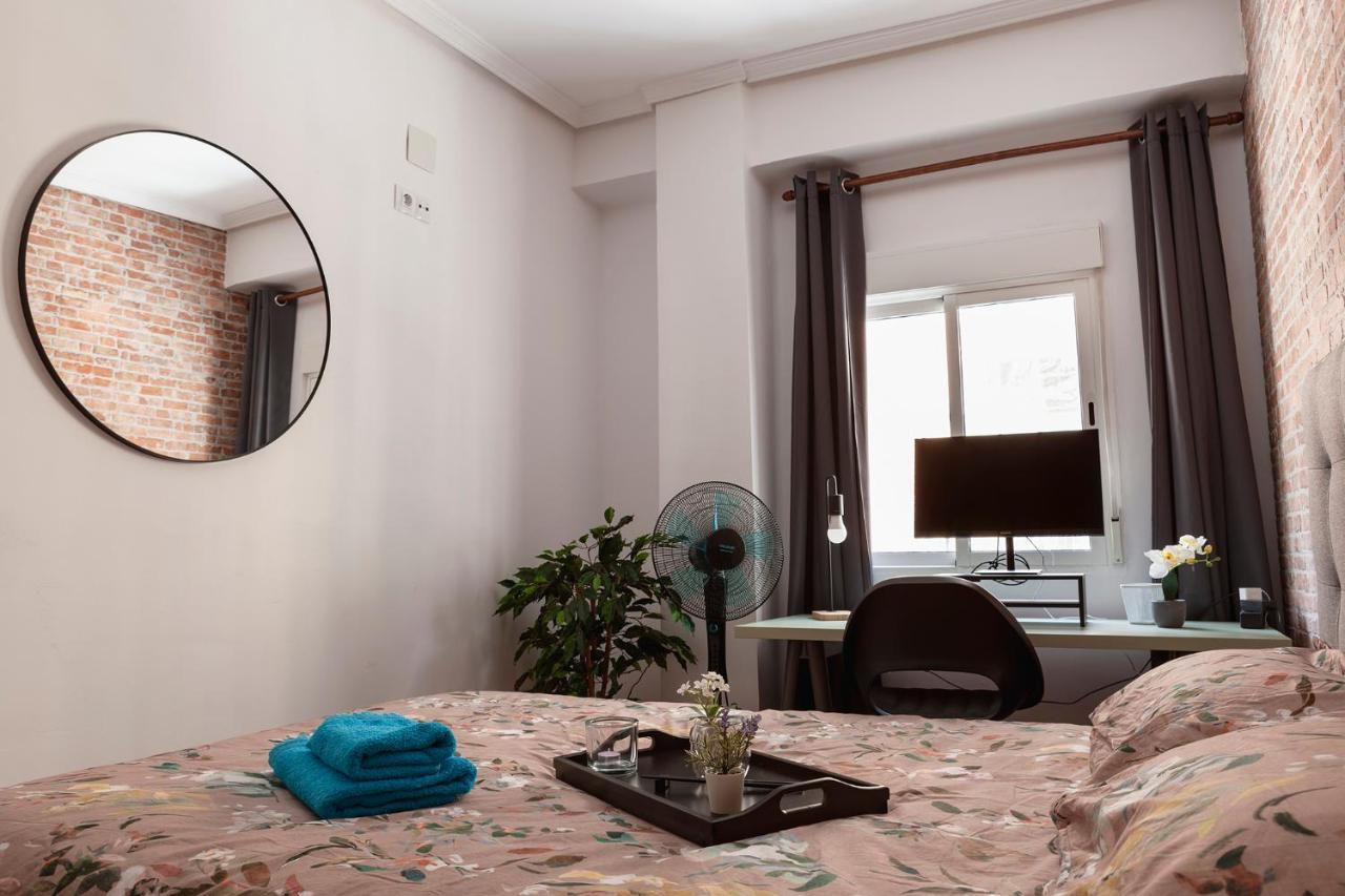 Luxury Artistic Digital Nomad 2 Bedroom W/Terrace Valencia Buitenkant foto
